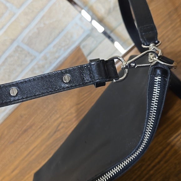 MADEWELL The Transport Shoulder Crossbody Bag Black Convertible - Picture 4 of 12